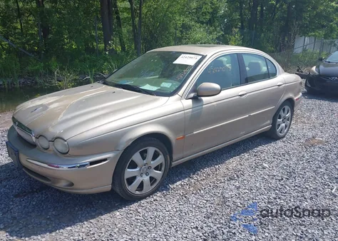 2004 Jaguar X-Type 3.0 z USA, uszkodzony, nr VIN SAJEA51C14WELL262